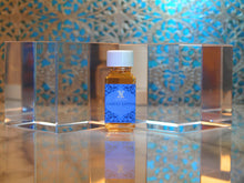 lazuli saphir 5ml tall rectangle bottle with screw lid no insert